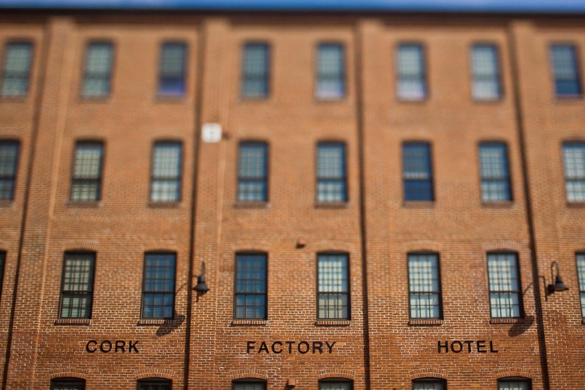 Cork Factory Hotel Ланкастер Экстерьер фото